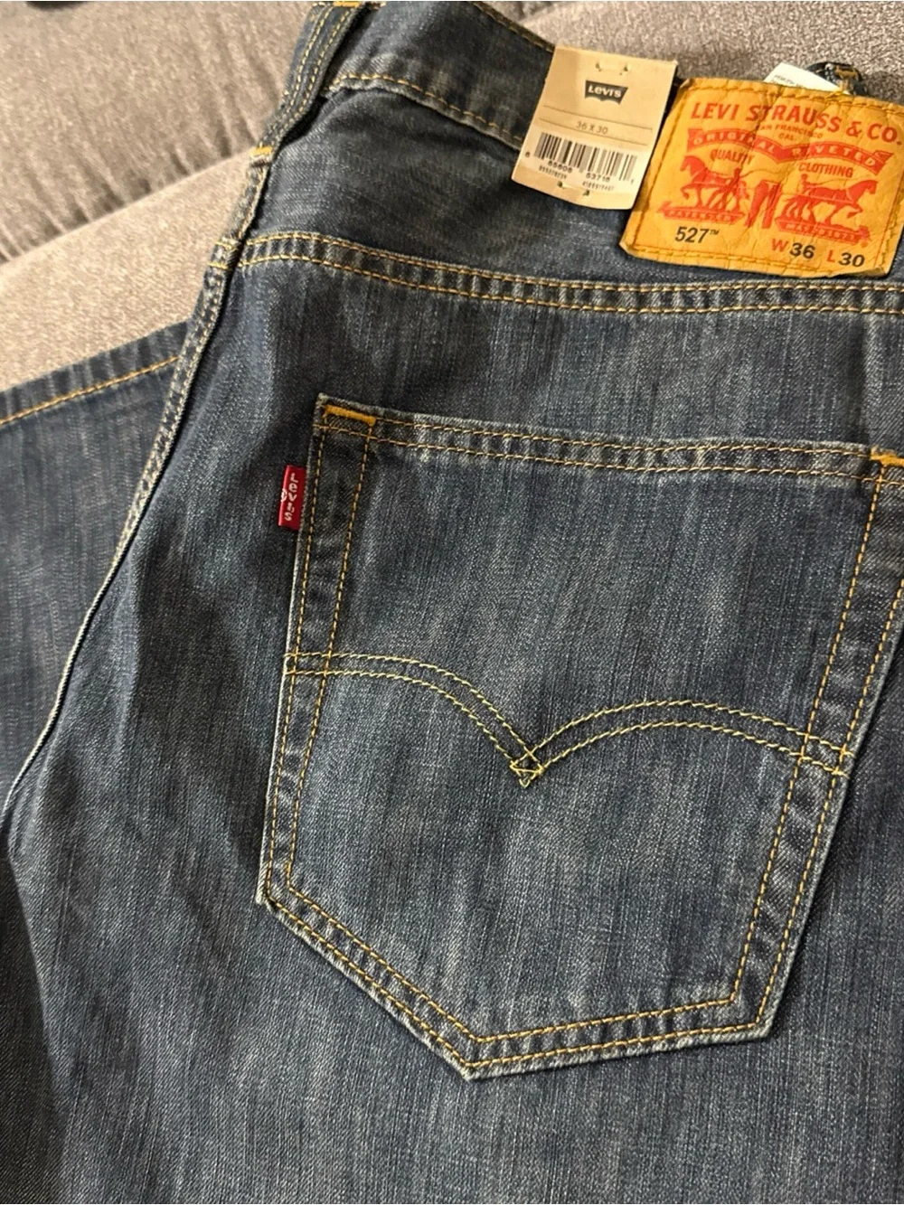 Levis levi 527